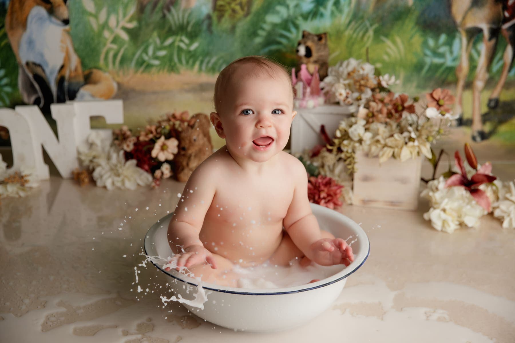 Cake smash photography in Lodi, CA by Jesica Allen Photography