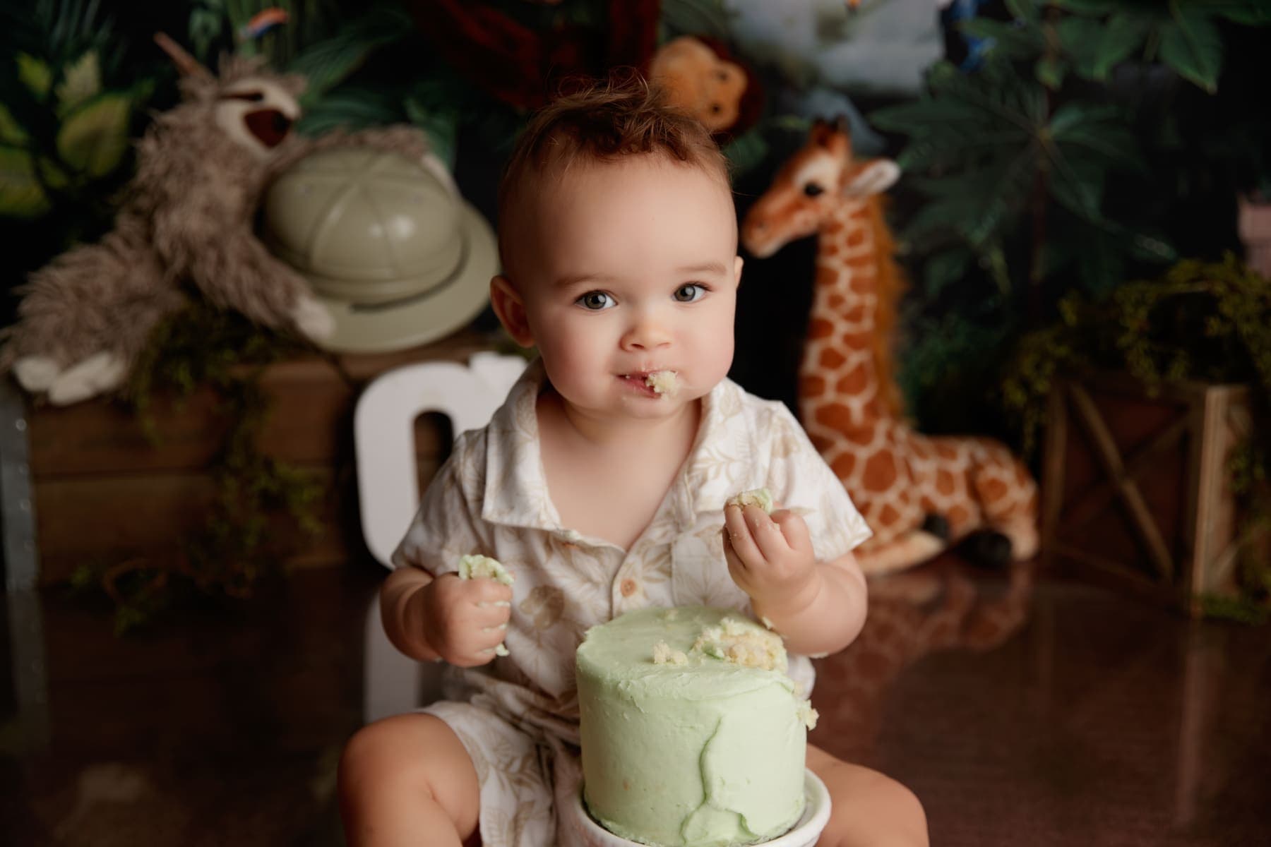 Cake smash photography in Lodi, CA by Jesica Allen Photography
