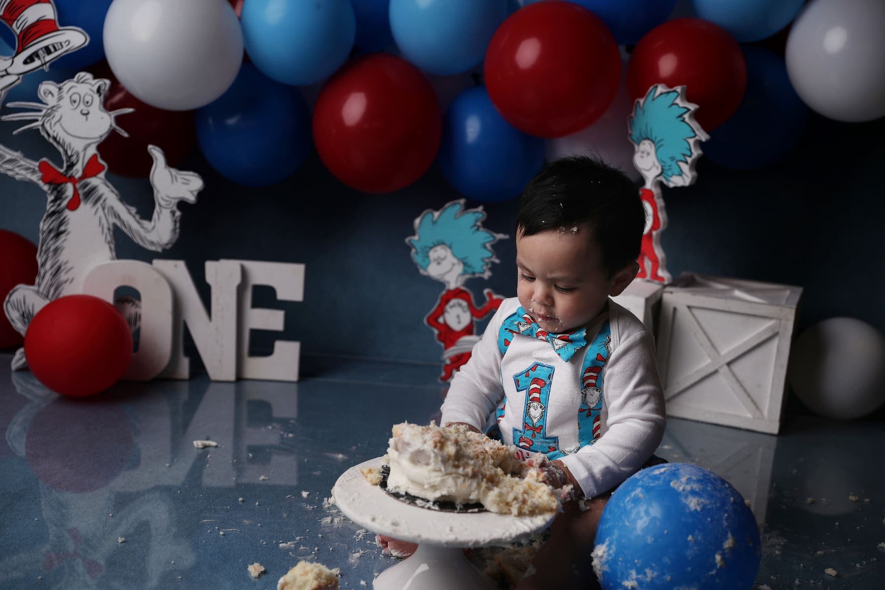 Cake smash photography in Lodi, CA by Jesica Allen Photography