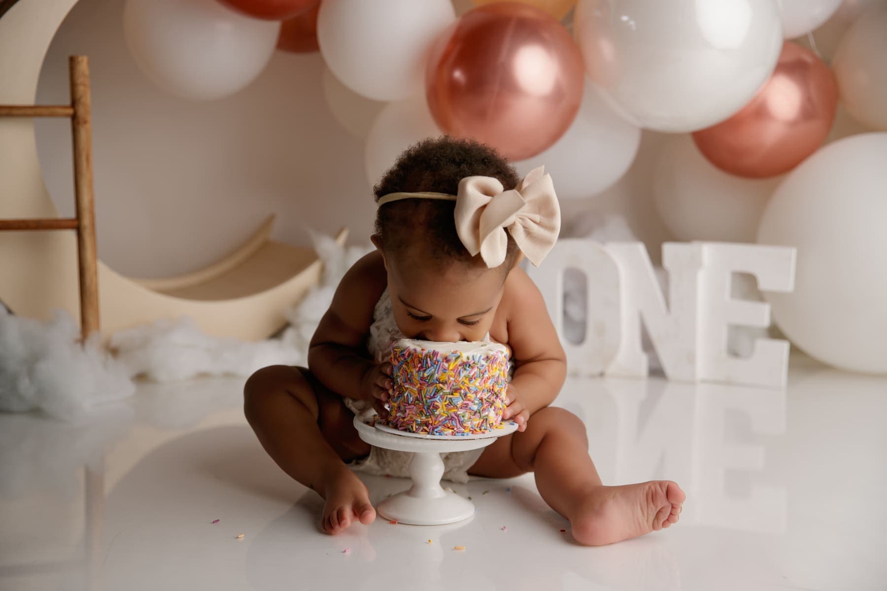 Cake smash photography in Lodi, CA by Jesica Allen Photography