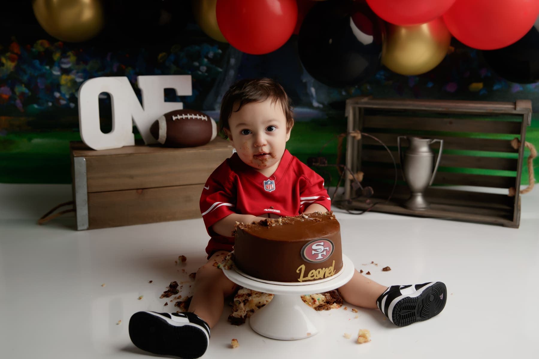 Cake smash photography in Lodi, CA by Jesica Allen Photography