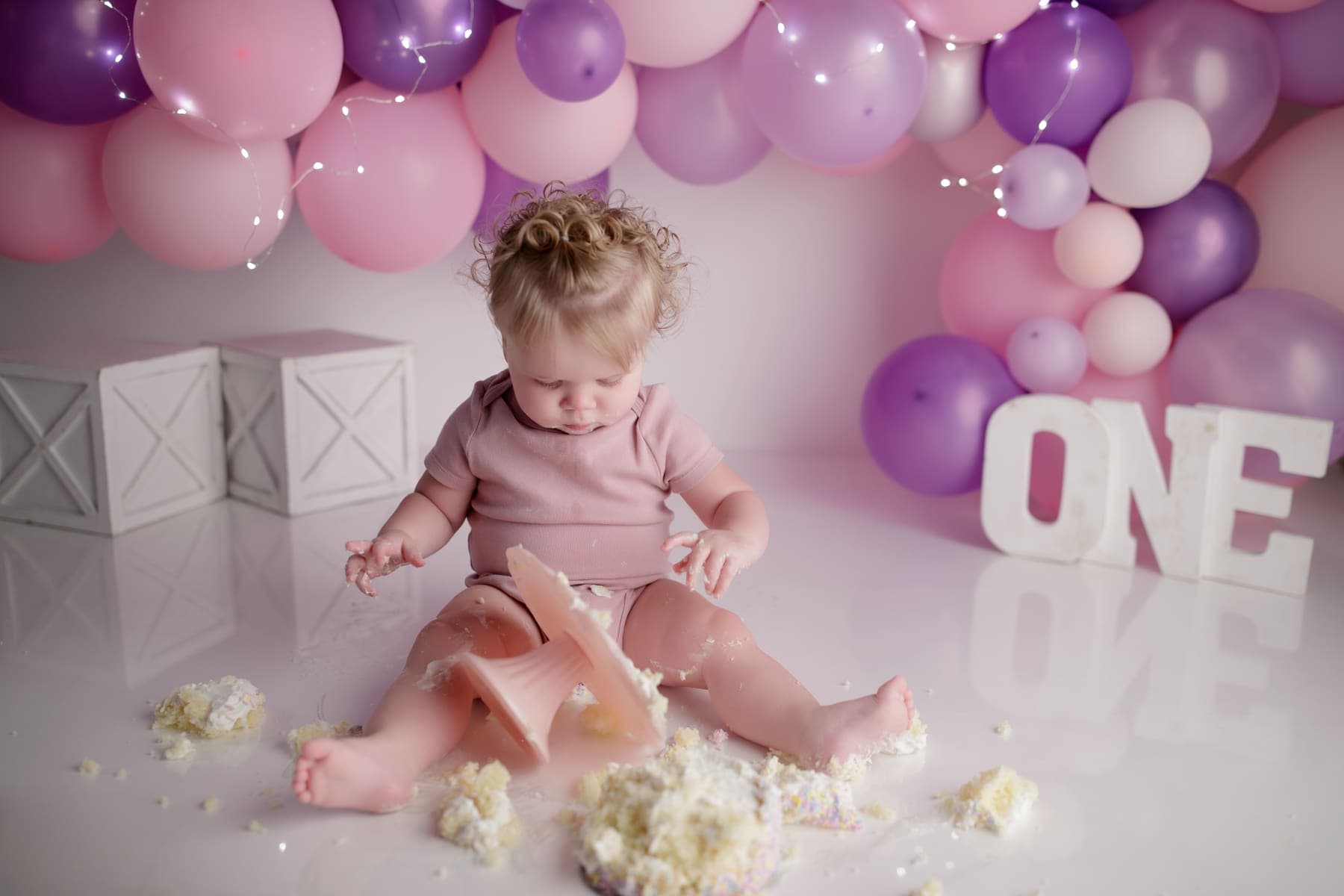 Cake smash photography in Lodi, CA by Jesica Allen Photography