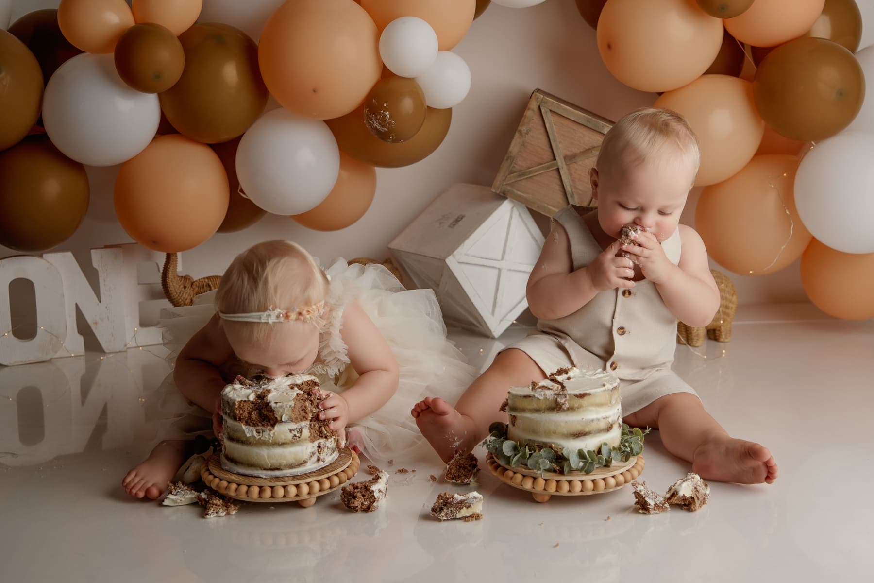 Cake smash photography in Lodi, CA by Jesica Allen Photography