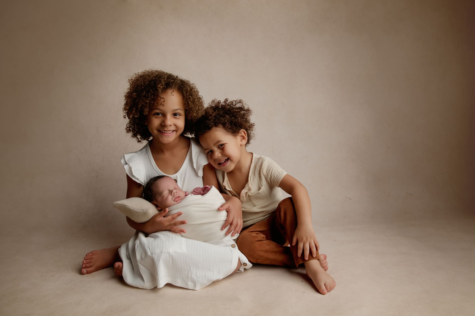 Newborn photography for the Bay Area families by Jesica Allen