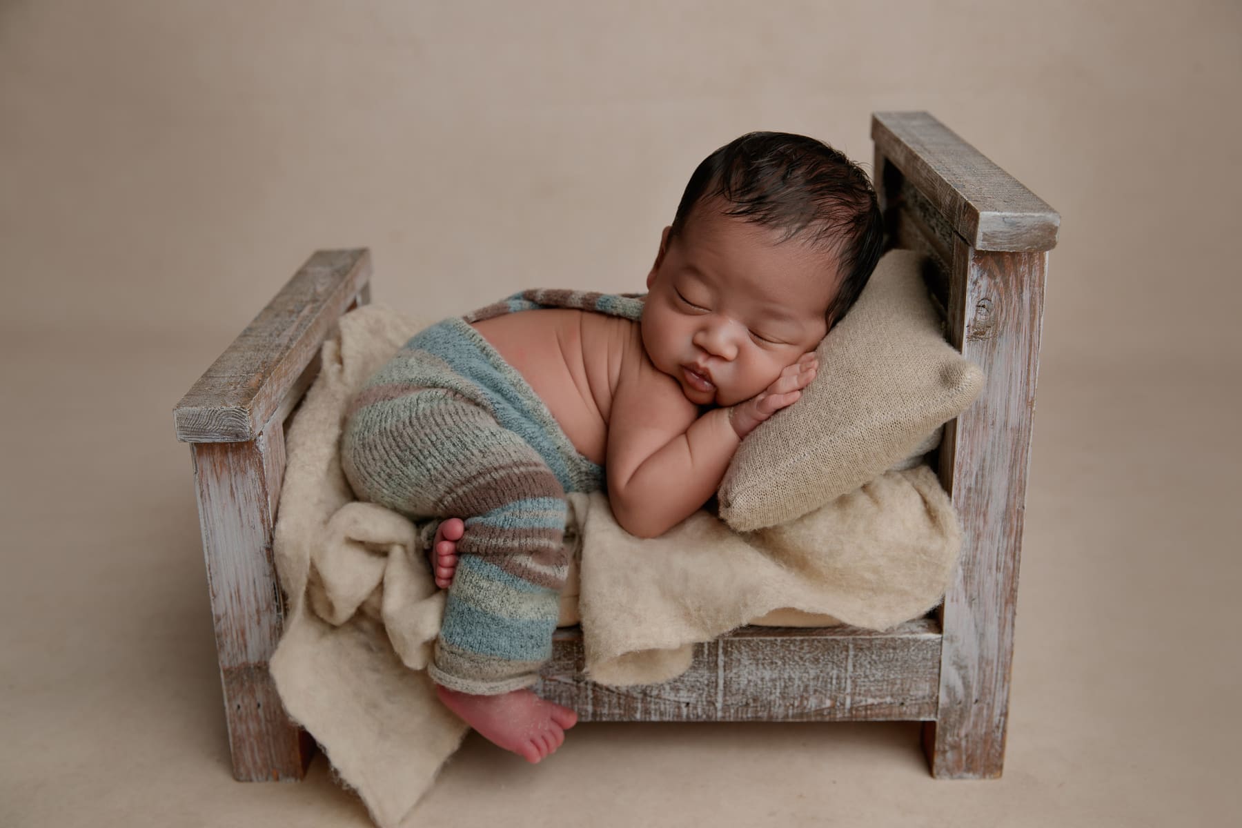 Newborn photography for Stockton, CA families by Jesica Allen