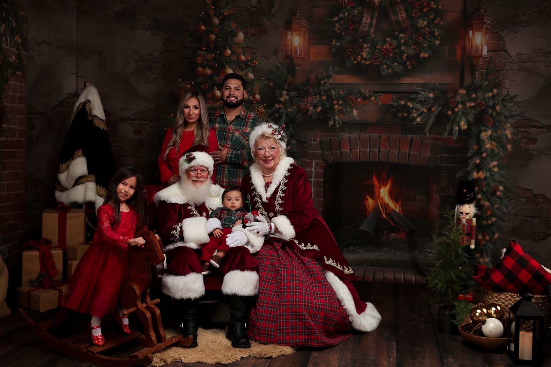Santa photography in Lodi, CA by Jesica Allen Photography