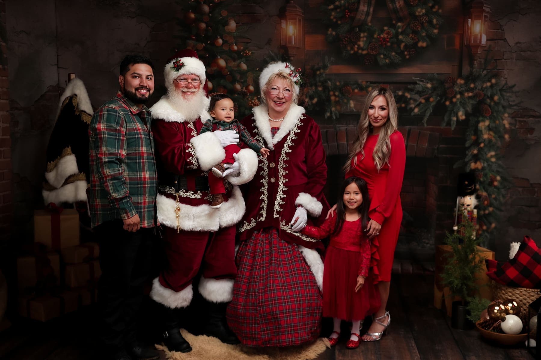 Santa photography in Lodi, CA by Jesica Allen Photography