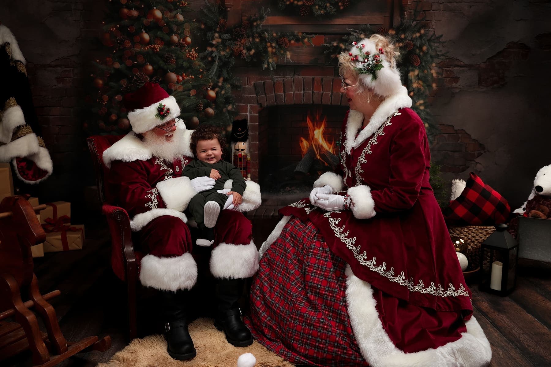 Santa photography in Lodi, CA by Jesica Allen Photography
