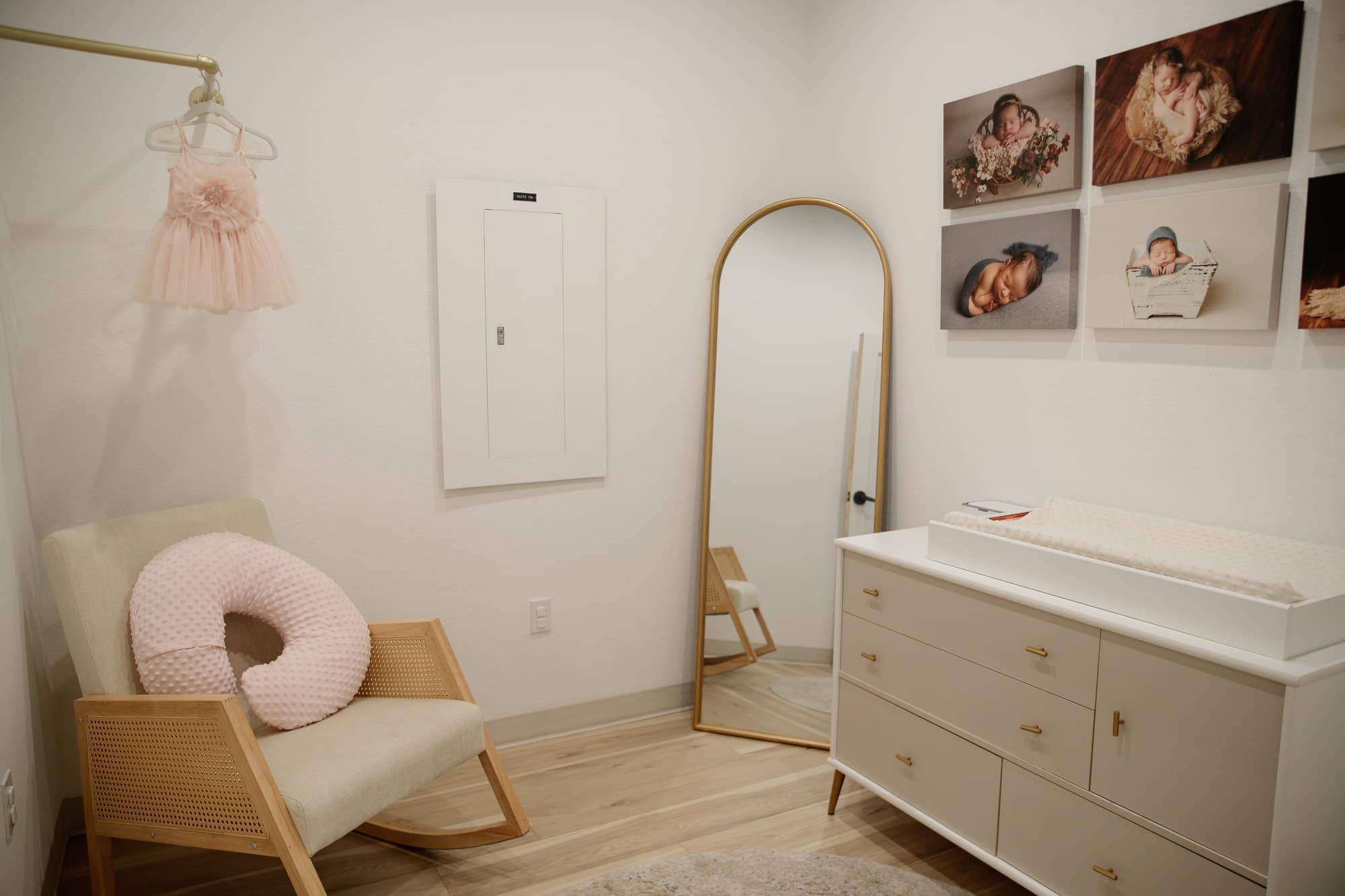 The private changing and feeding room at Jesica Allen's Lodi photography studio